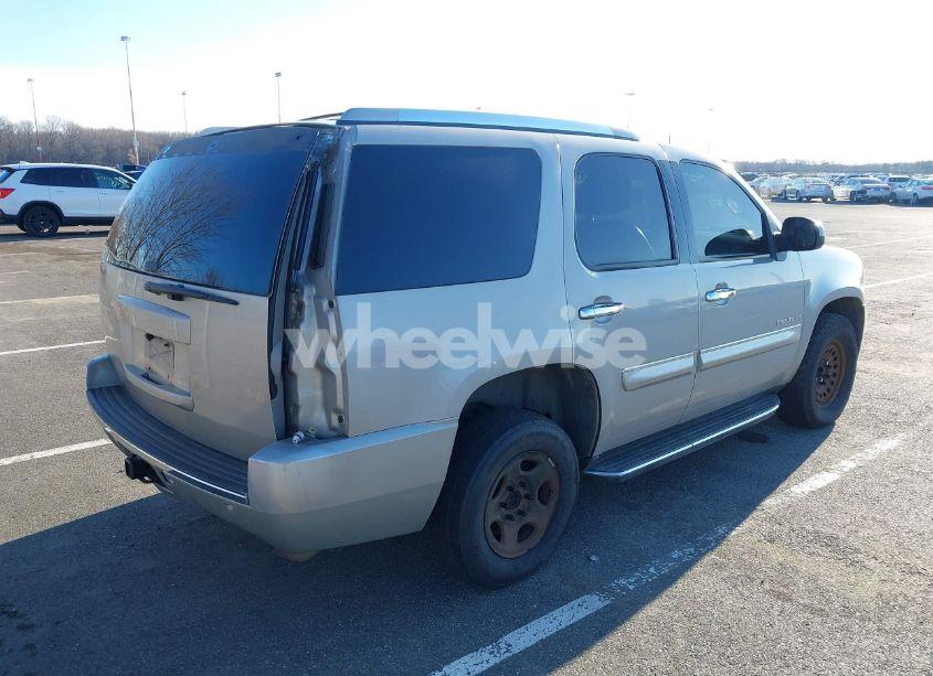 Photo 4 of 2007 Gmc Yukon DENALI (VIN 1GKFK638X7J178631)