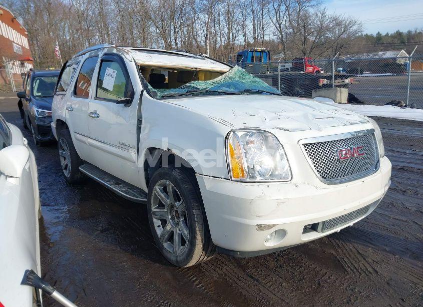 2007 Gmc Yukon DENALI (VIN 1GKFK638X7J243817) main photo