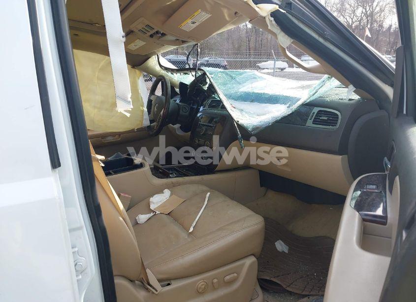 Photo 5 of 2007 Gmc Yukon DENALI (VIN 1GKFK638X7J243817)