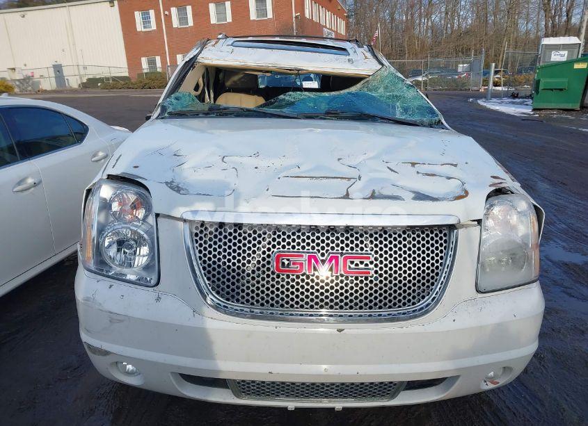 Photo 6 of 2007 Gmc Yukon DENALI (VIN 1GKFK638X7J243817)
