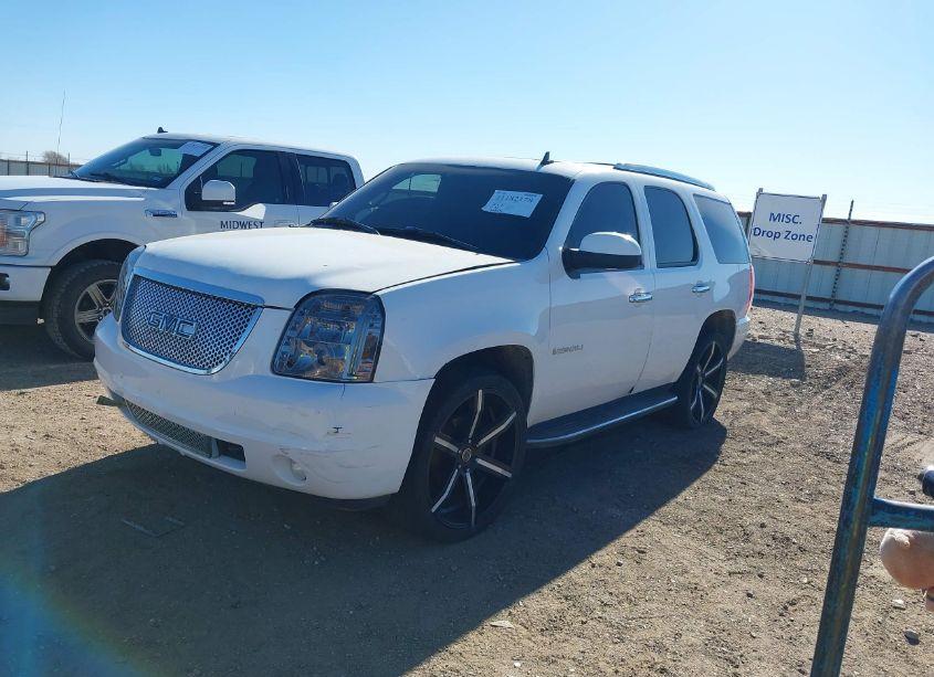 Photo 2 of 2007 Gmc Yukon DENALI (VIN 1GKFK638X7J349216)