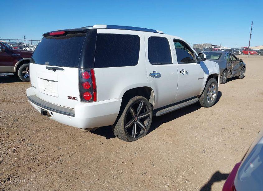 Photo 4 of 2007 Gmc Yukon DENALI (VIN 1GKFK638X7J349216)