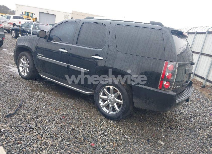 Photo 3 of 2008 Gmc Yukon DENALI (VIN 1GKFK638X8J144948)