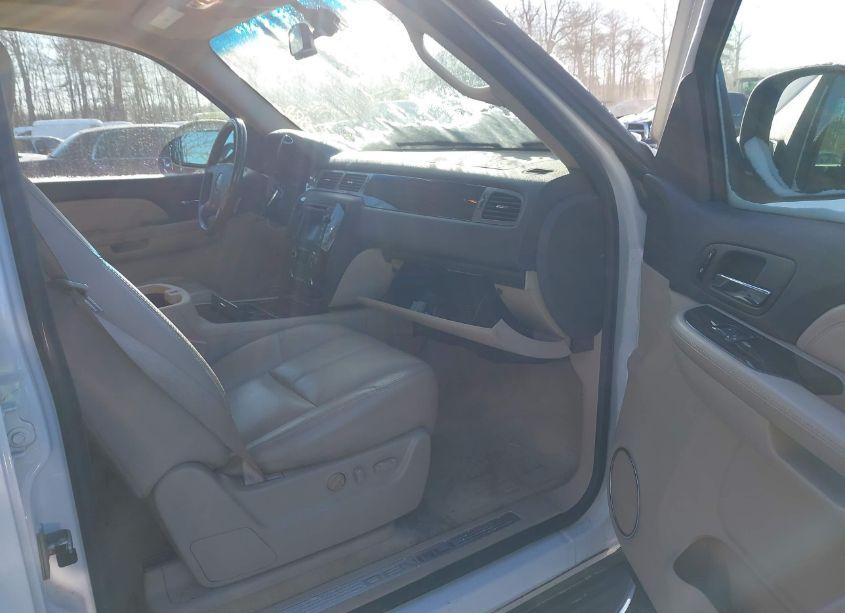 Photo 5 of 2008 Gmc Yukon XL 1500 DENALI (VIN 1GKFK66808J137955)