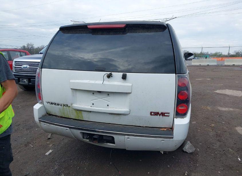 Photo 16 of 2007 Gmc Yukon XL 1500 DENALI (VIN 1GKFK66817J244883)