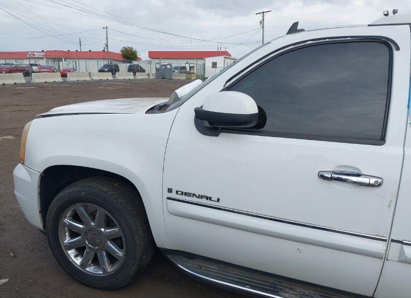 Photo 6 of 2007 Gmc Yukon XL 1500 DENALI (VIN 1GKFK66817J244883)