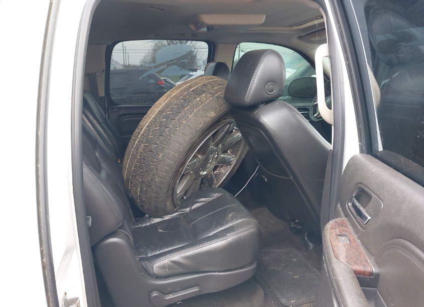 Photo 8 of 2007 Gmc Yukon XL 1500 DENALI (VIN 1GKFK66817J244883)