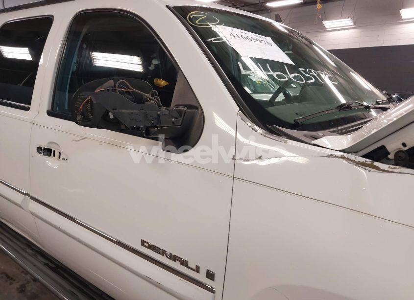 Photo 18 of 2008 Gmc Yukon XL 1500 DENALI (VIN 1GKFK66868J198016)