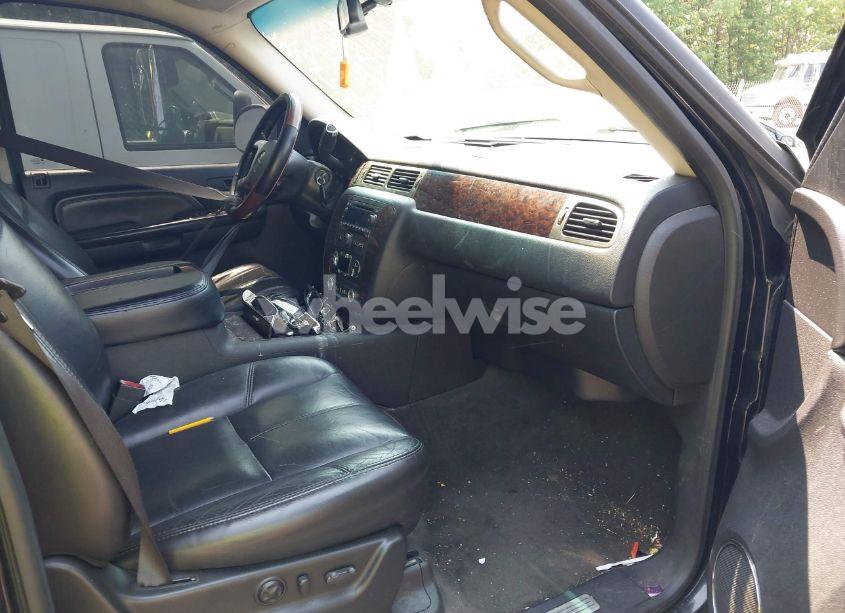 Photo 5 of 2007 Gmc Yukon XL 1500 DENALI (VIN 1GKFK668X7J185770)