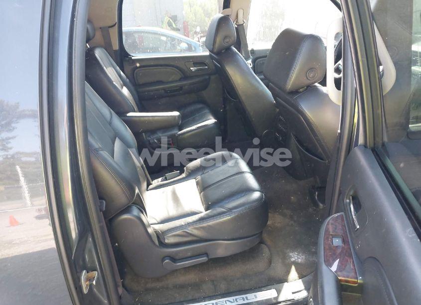 Photo 8 of 2008 Gmc Yukon XL DENALI (VIN 1GKFK668X8J197029)