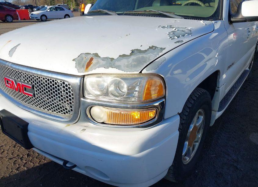 Photo 6 of 2005 Gmc Yukon XL 1500 DENALI (VIN 1GKFK66U15J185845)