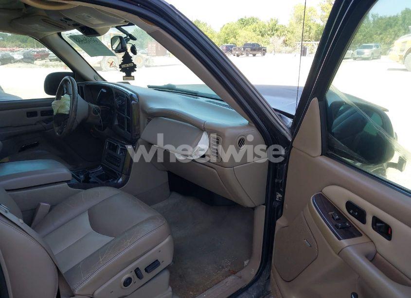 Photo 5 of 2005 Gmc Yukon XL 1500 DENALI (VIN 1GKFK66U25J121958)