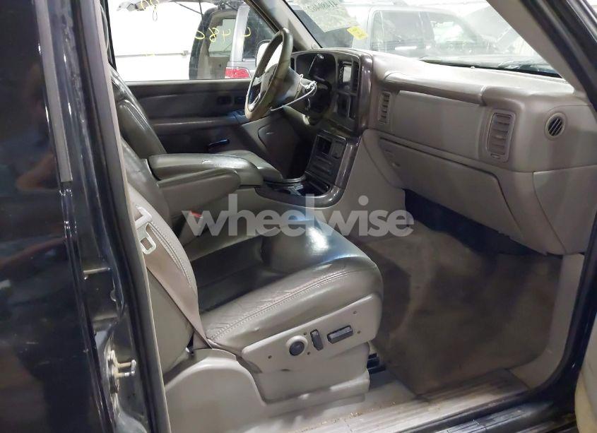 Photo 5 of 2005 Gmc Yukon XL 1500 DENALI (VIN 1GKFK66U25J183277)