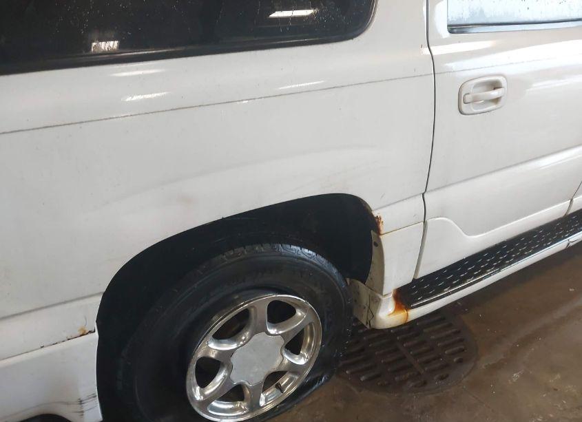 Photo 12 of 2003 Gmc Yukon XL 1500 DENALI (VIN 1GKFK66U33J197136)