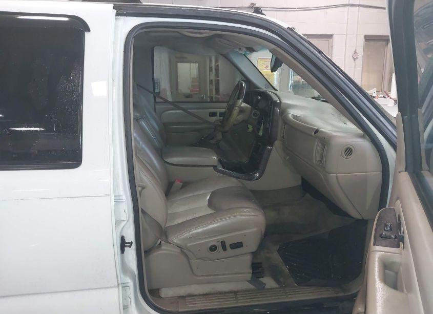 Photo 5 of 2003 Gmc Yukon XL 1500 DENALI (VIN 1GKFK66U33J197136)