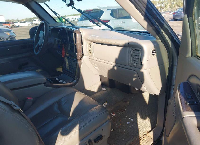 Photo 5 of 2004 Gmc Yukon XL 1500 DENALI (VIN 1GKFK66U44J194439)