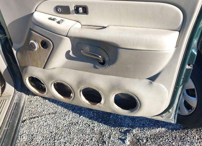 2002 Gmc Yukon XL 1500 DENALI (VIN 1GKFK66U52J309630) main photo