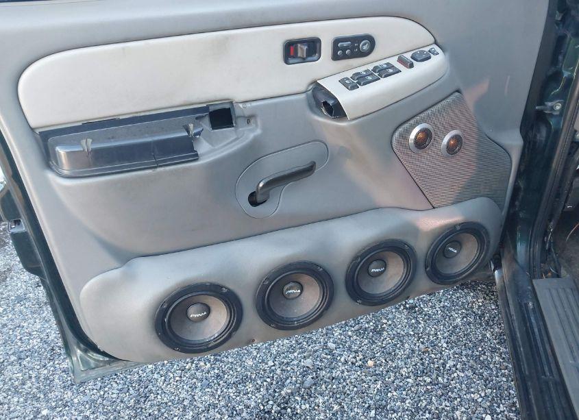 Photo 2 of 2002 Gmc Yukon XL 1500 DENALI (VIN 1GKFK66U52J309630)