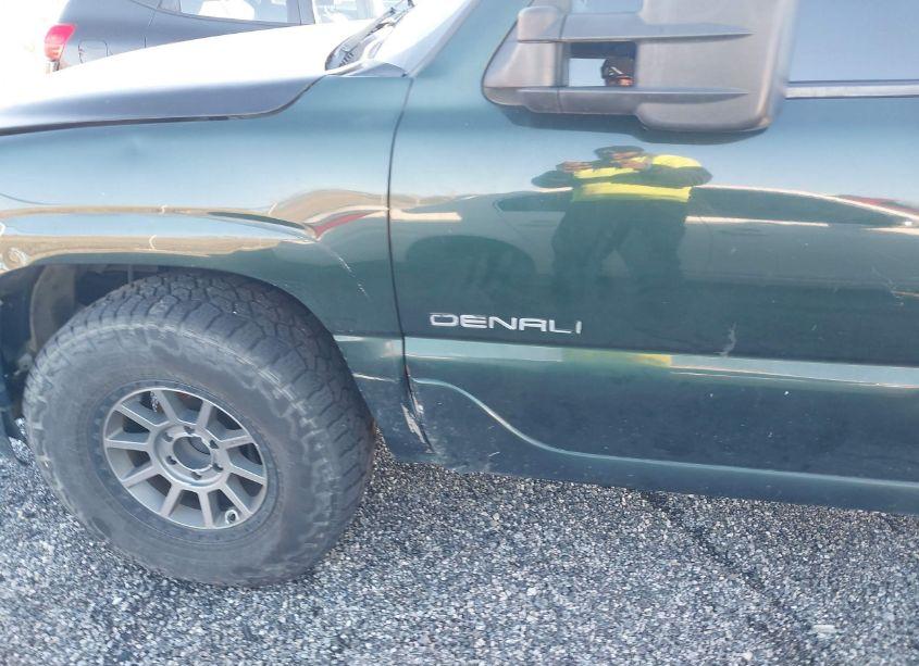Photo 6 of 2002 Gmc Yukon XL 1500 DENALI (VIN 1GKFK66U52J309630)