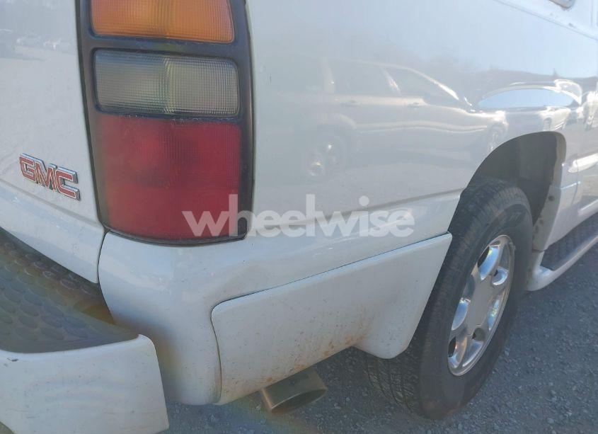 Photo 14 of 2004 Gmc Yukon XL 1500 DENALI (VIN 1GKFK66U54J309887)
