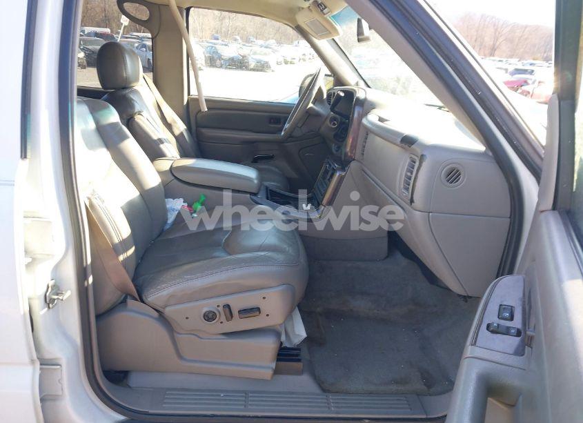 Photo 5 of 2004 Gmc Yukon XL 1500 DENALI (VIN 1GKFK66U54J309887)