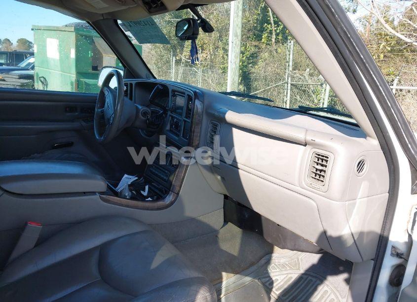 Photo 5 of 2005 Gmc Yukon XL 1500 DENALI (VIN 1GKFK66U55J103356)