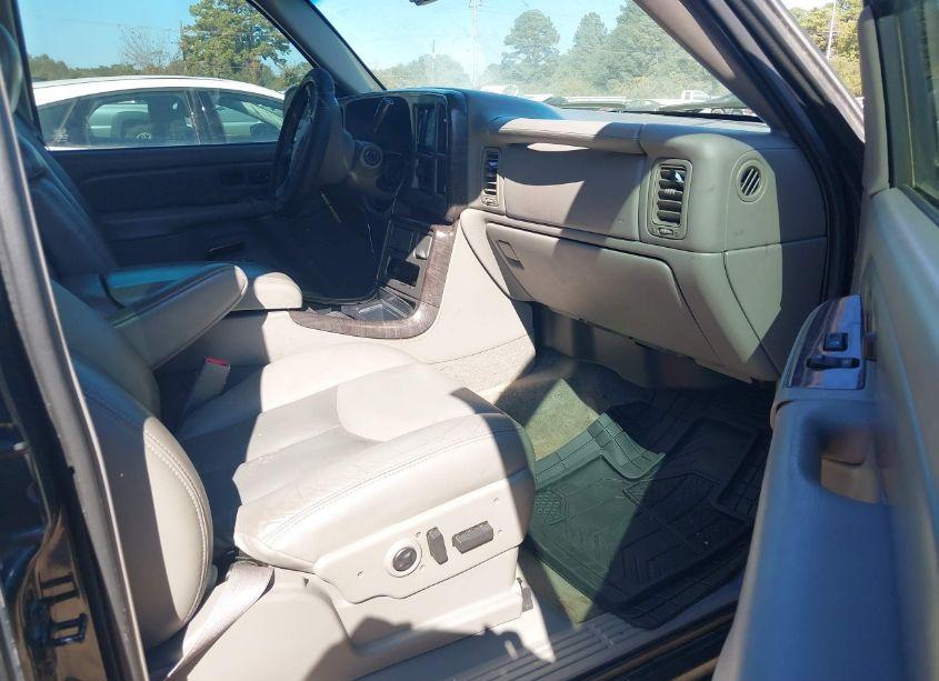 Photo 5 of 2004 Gmc Yukon XL 1500 DENALI (VIN 1GKFK66U64J144271)