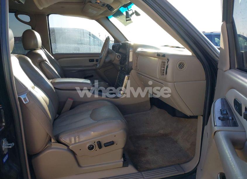 Photo 5 of 2005 Gmc Yukon XL 1500 DENALI (VIN 1GKFK66U75J167933)