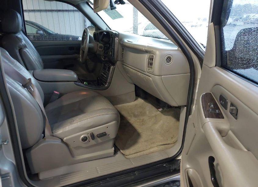 Photo 5 of 2004 Gmc Yukon XL 1500 DENALI (VIN 1GKFK66U94J247541)