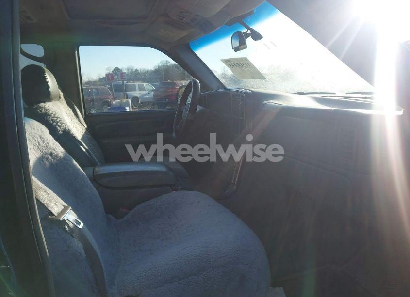 Photo 5 of 2005 Gmc Yukon XL 1500 DENALI (VIN 1GKFK66U95J224911)