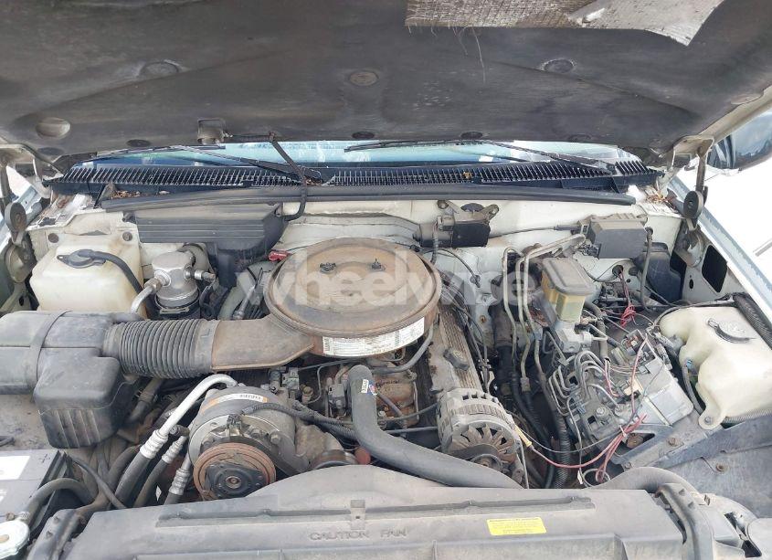 Photo 10 of 1994 Gmc Suburban K2500 (VIN 1GKGK26N6RJ771534)