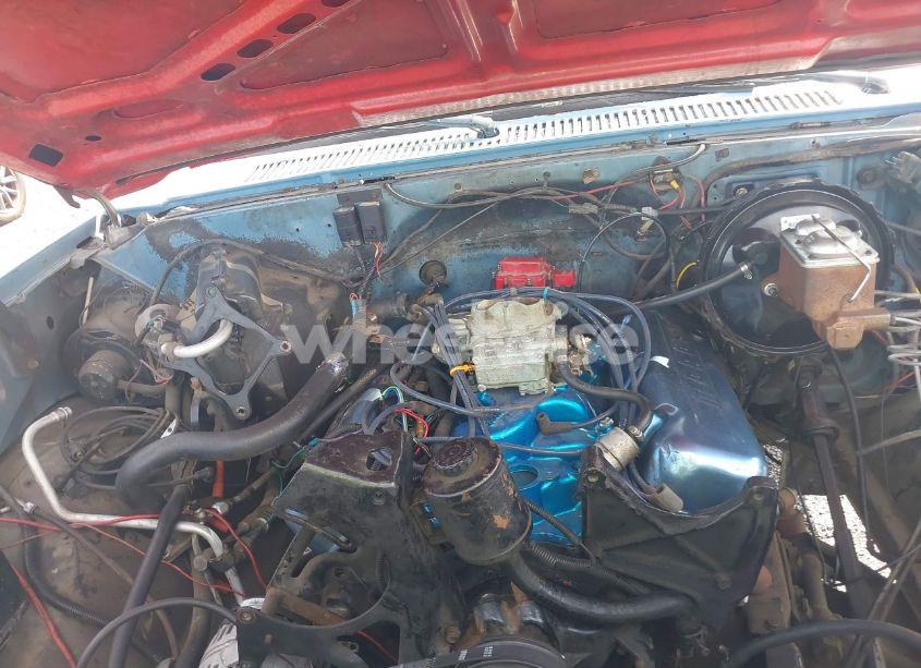 Photo 10 of 1987 Gmc Suburban R25 CONVENTIONAL (VIN 1GKGR26NXHF533845)