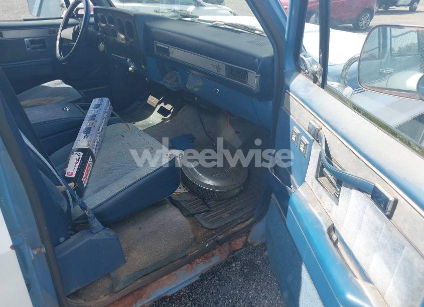 Photo 5 of 1987 Gmc Suburban R25 CONVENTIONAL (VIN 1GKGR26NXHF533845)