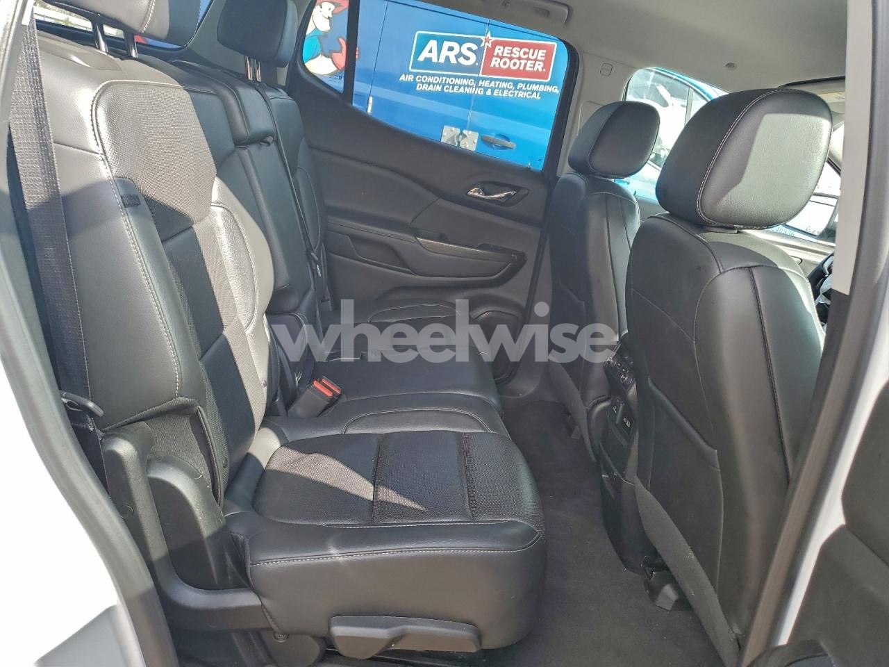 Photo 11 of 2023 GMC ACADIA SLT (VIN 1GKKNML40PZ199352)