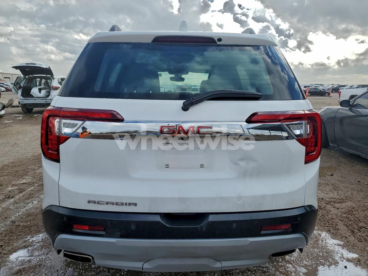 Photo 6 of 2023 GMC ACADIA SLT (VIN 1GKKNML40PZ199352)