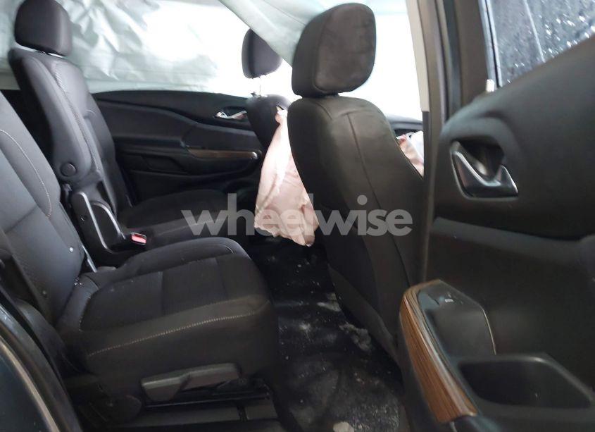 Photo 8 of 2022 Gmc Acadia AWD SLE (VIN 1GKKNRL43NZ113686)