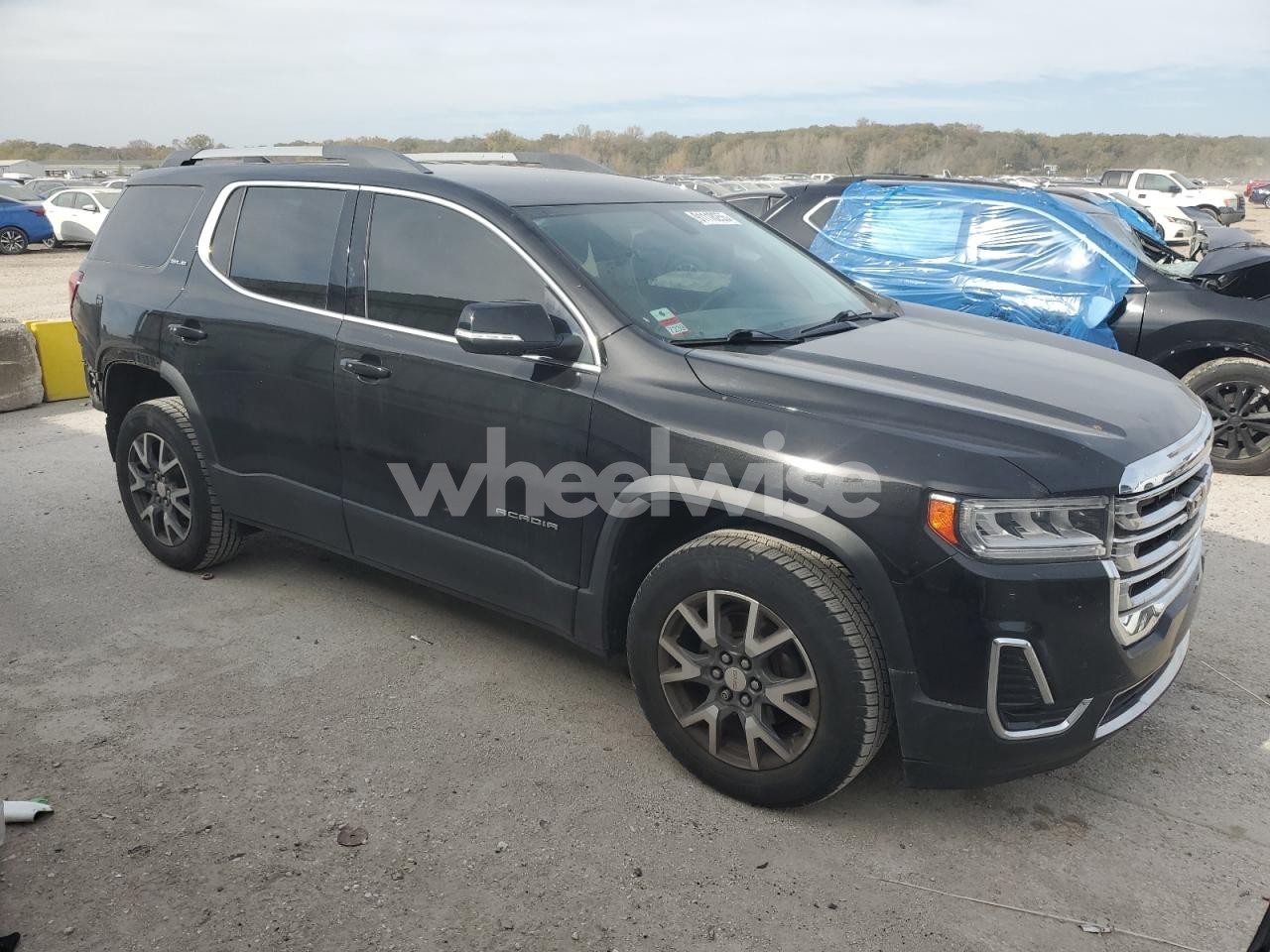 Photo 4 of 2020 GMC ACADIA SLE (VIN 1GKKNRLS0LZ203633)