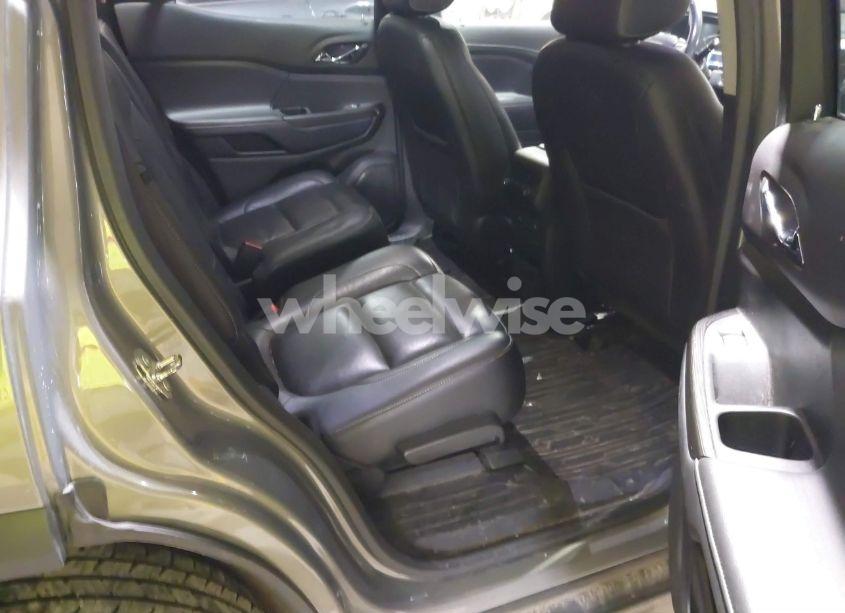 Photo 8 of 2019 Gmc Acadia SLT-1 (VIN 1GKKNULS9KZ260575)