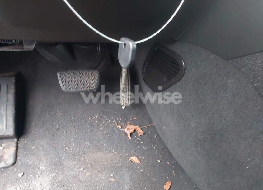 Photo 11 of 2011 Gmc Acadia SL (VIN 1GKKRNEDXBJ382756)