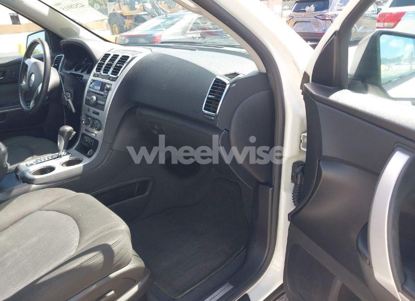 Photo 5 of 2011 Gmc Acadia SLE (VIN 1GKKRPED2BJ251252)