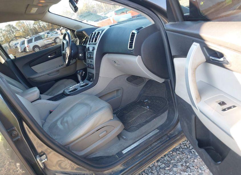 Photo 5 of 2011 Gmc Acadia SLE (VIN 1GKKRPED9BJ371646)