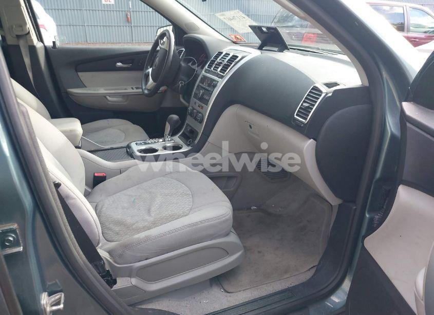 Photo 5 of 2010 Gmc Acadia SL (VIN 1GKLRKED4AJ140658)