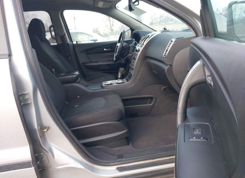 Photo 5 of 2010 Gmc Acadia SL (VIN 1GKLRKED6AJ197380)