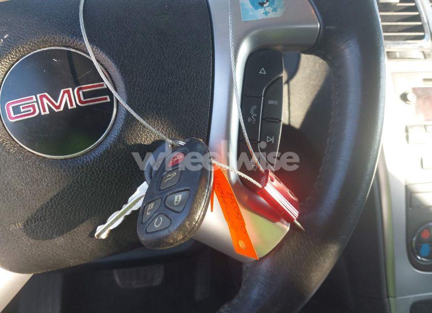 Photo 11 of 2010 Gmc Acadia (VIN 1GKLRLED3AJ131147)