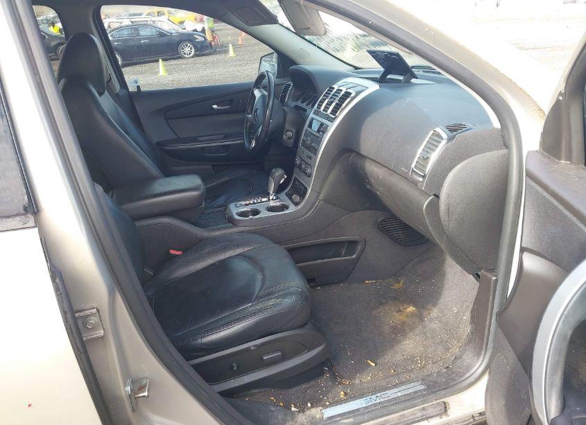 Photo 5 of 2010 Gmc Acadia SLE (VIN 1GKLRLEDXAJ246067)