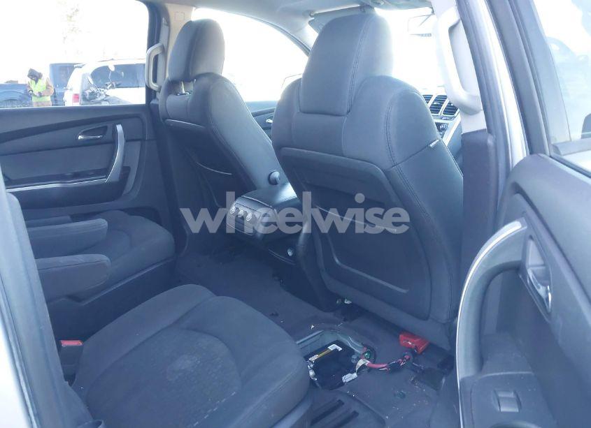 Photo 8 of 2010 Gmc Acadia SLE (VIN 1GKLVLED1AJ158049)