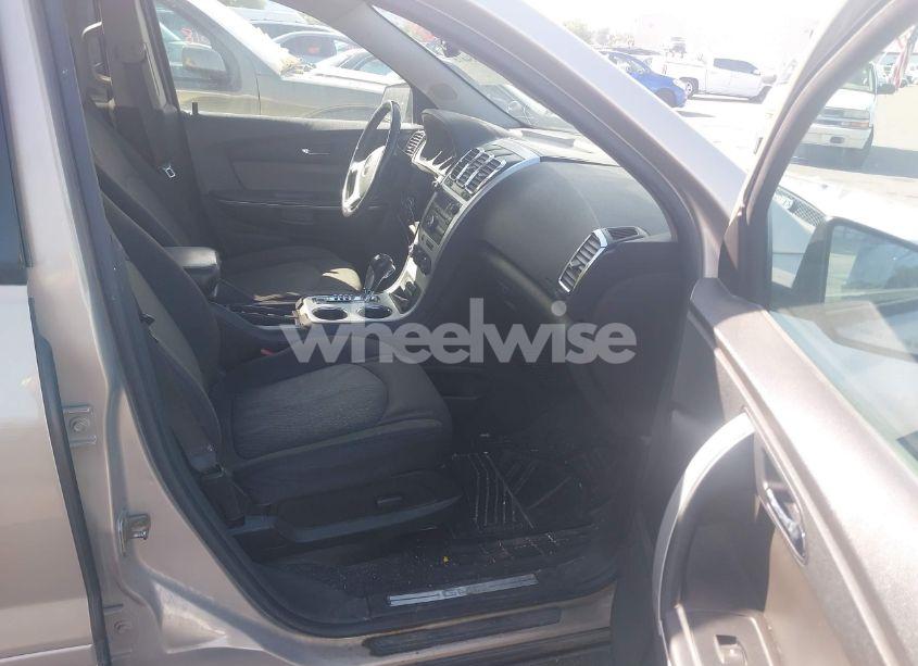 Photo 5 of 2010 Gmc Acadia SLE (VIN 1GKLVLEDXAJ187792)