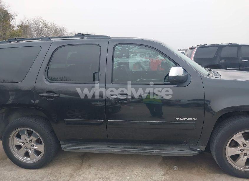 Photo 13 of 2011 Gmc Yukon SLE (VIN 1GKS1AE00BR152741)