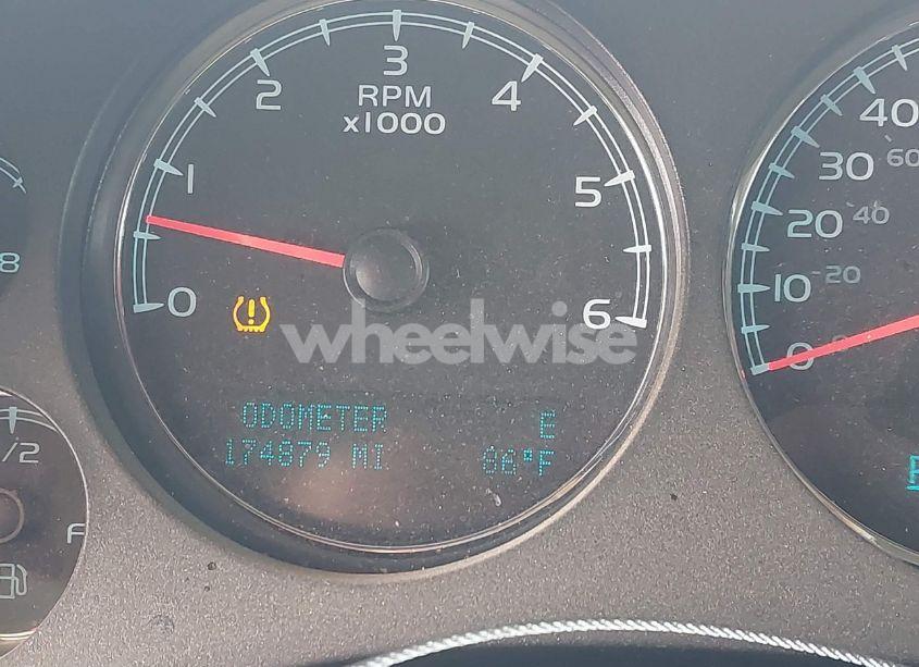 Photo 15 of 2011 Gmc Yukon SLE (VIN 1GKS1AE06BR136446)