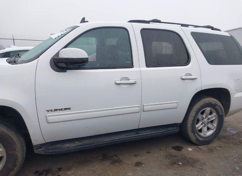 Photo 14 of 2013 Gmc Yukon SLE (VIN 1GKS1AE07DR111140)